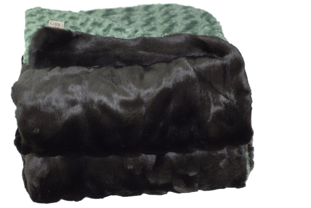 Grooved Beaver Luxury Throw