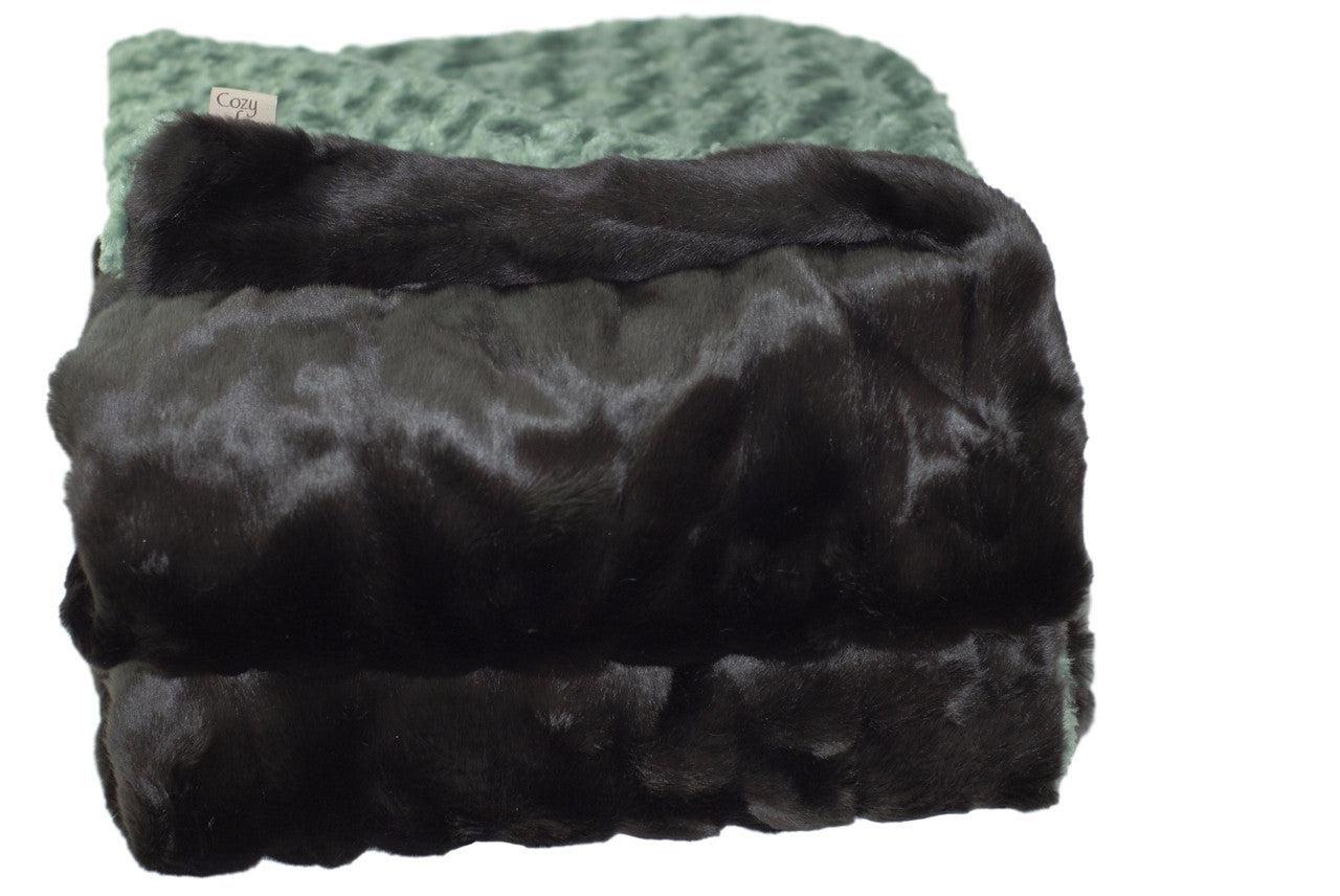 Grooved Beaver Luxury Throw